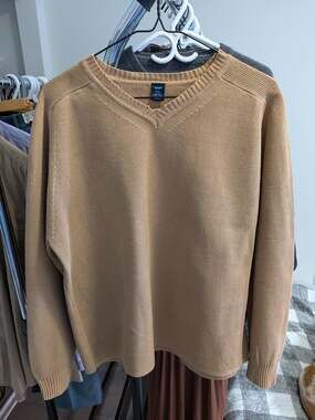 Vintage GAP Camel Cotton V-Neck Sweater – 90s Minimalist Knit, Men's Medium